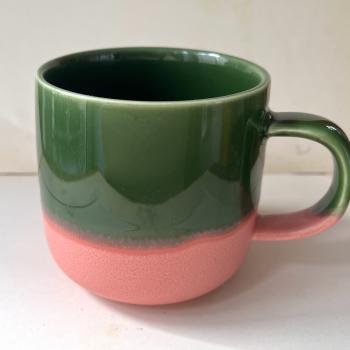 Tasse – rosa grün gestreift, Steingut, 390 ml